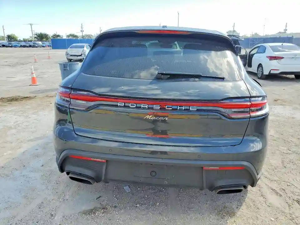 WP1AA2A52NLB05408 2022 PORSCHE MACAN-5