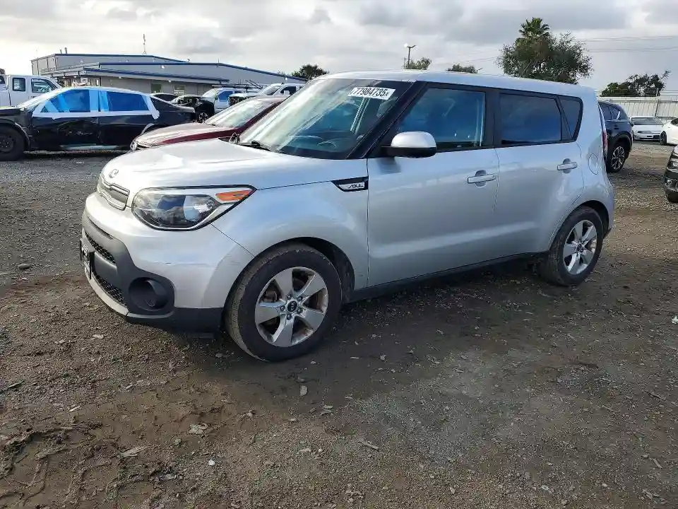 KNDJN2A28J7596016 2018 KIA SOUL-0