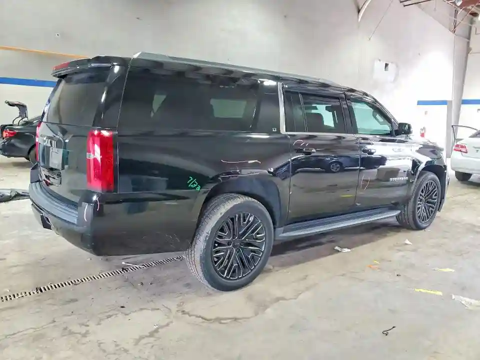 1GNSKHKC8JR151052 2018 CHEVROLET SUBURBAN-2