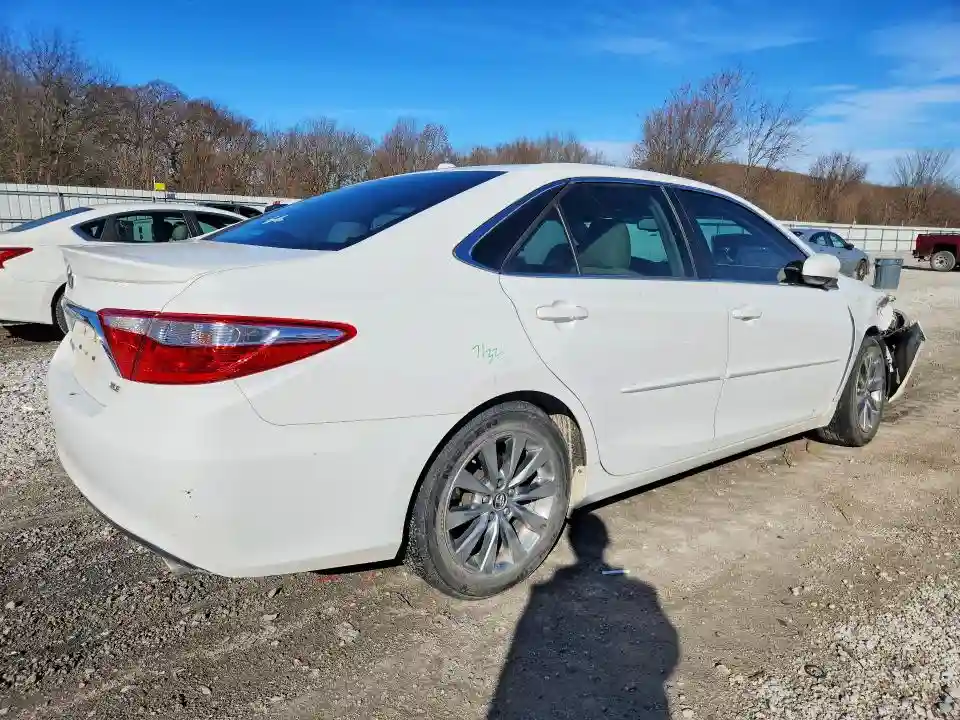 4T1BF1FK7FU975159 2015 TOYOTA CAMRY-2