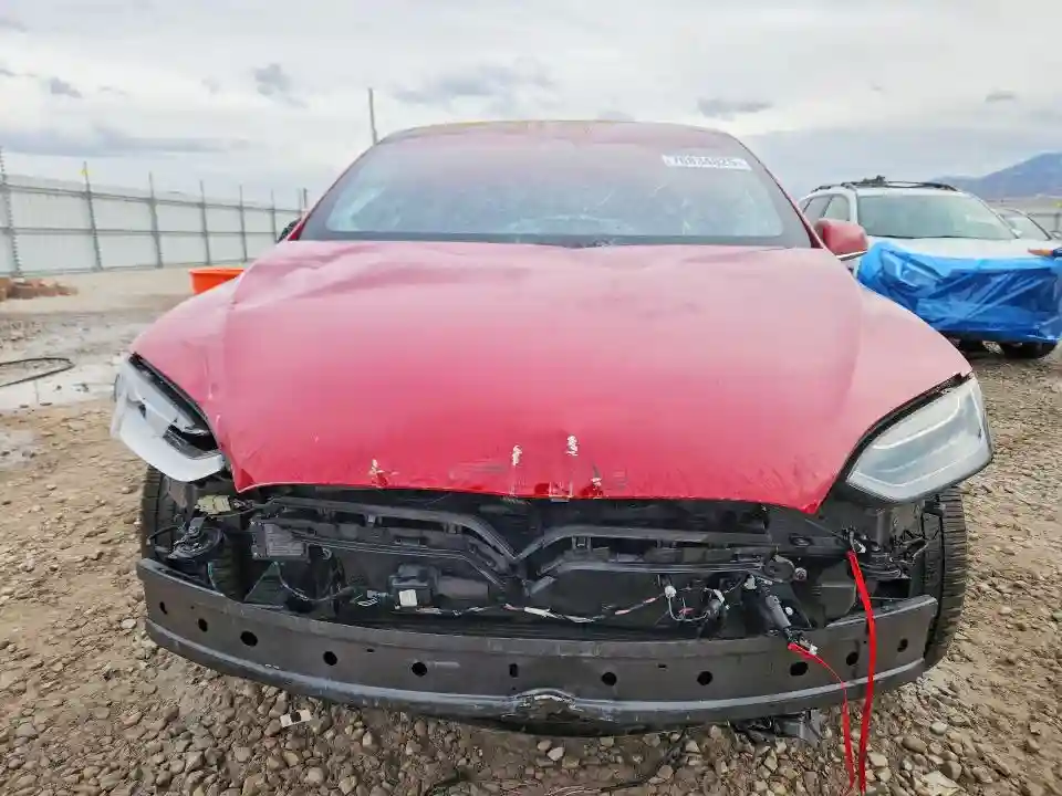 5YJXCBE2XJF113002 2018 TESLA MODEL X-4