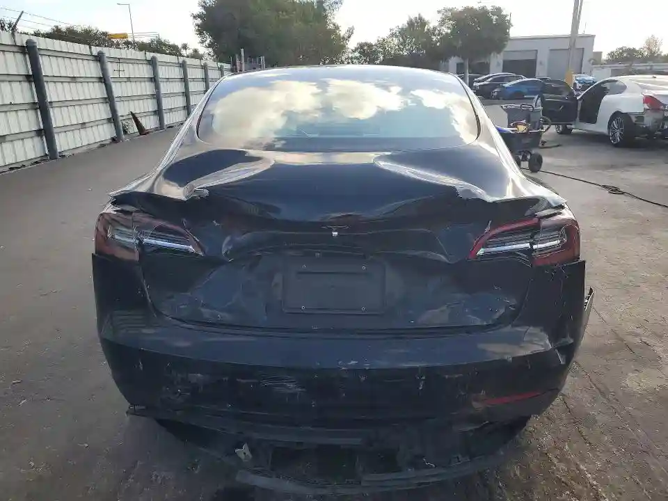 5YJ3E1EA6NF353535 2022 TESLA MODEL 3-5