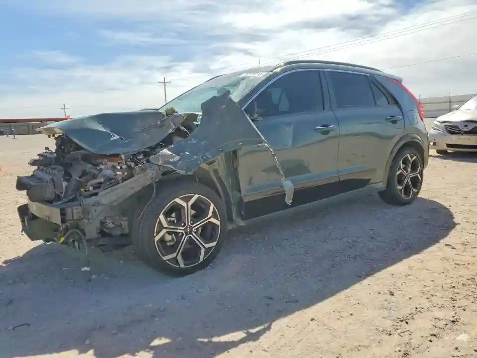 KNDCT3LE1R5126090 2024 KIA NIRO SX TO-0