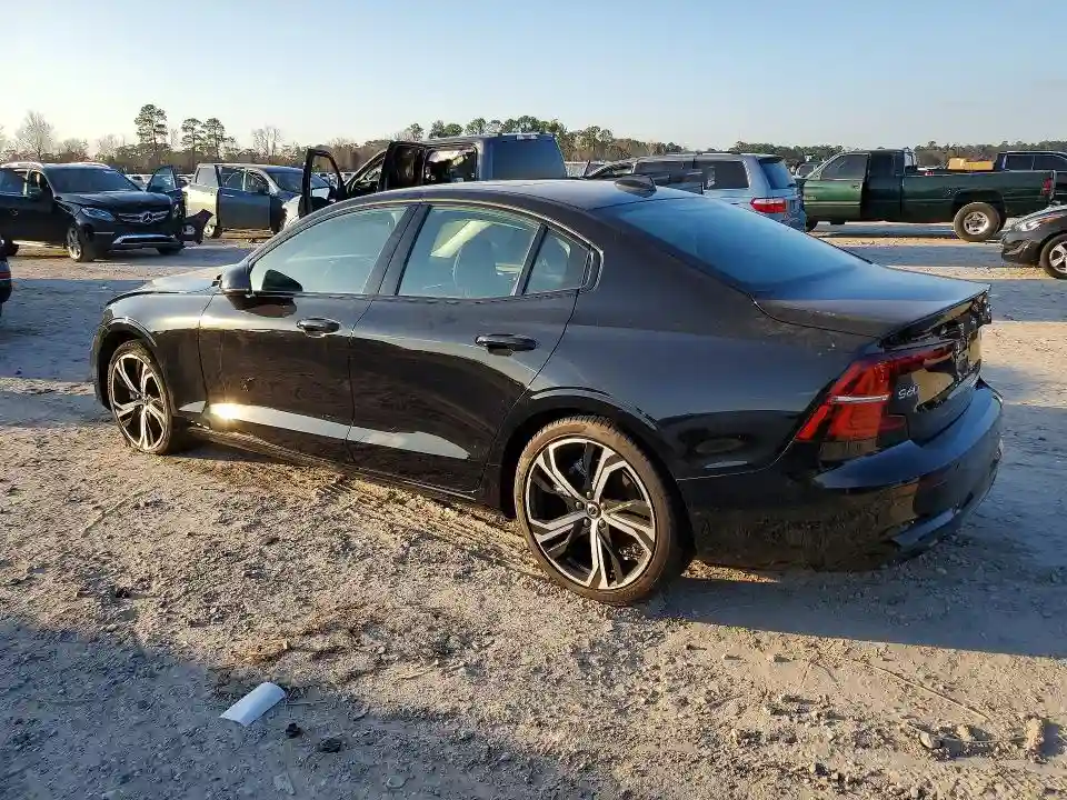 7JRL12TK4RG322231 2024 VOLVO S60 CORE-1