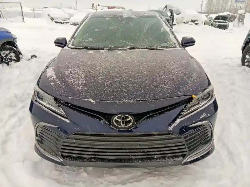 4T1C11BK9NU065875 2022 TOYOTA CAMRY-4