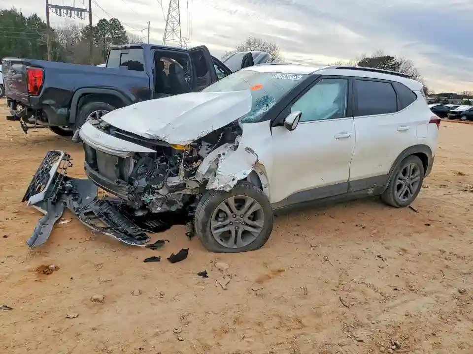 KNDEU2AA9N7339769 2022 KIA SELTOS-0