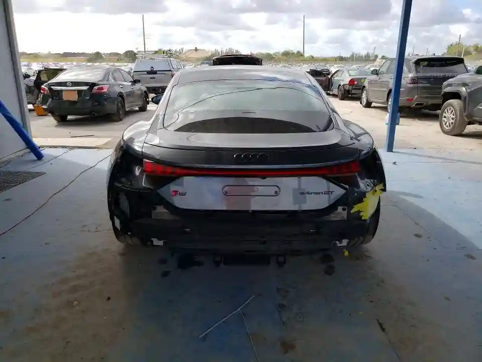 WAUBHBFWXP7901139 2023 AUDI RS E-TRON-5