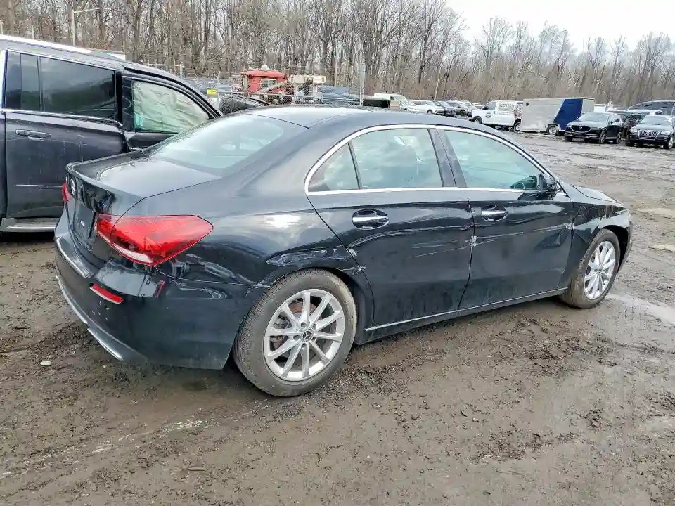 W1K3G4EB7NJ356611 2022 MERCEDES BENZ A-CLASS-2