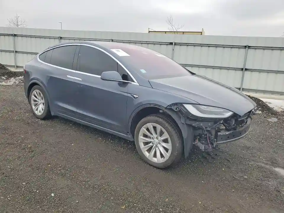 5YJXCDE23JF114147 2018 TESLA MODEL X-3