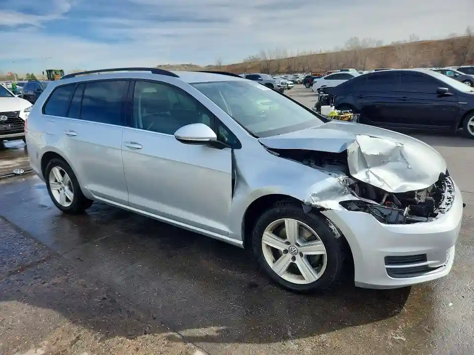 3VWCA7AU1FM504211 2015 VOLKSWAGEN GOLF-3