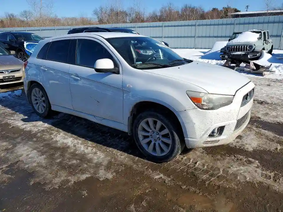 JA4AR4AU5BZ005383 2011 MITSUBISHI OUTLANDER-3