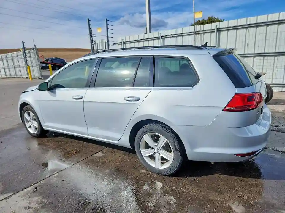 3VWCA7AU1FM504211 2015 VOLKSWAGEN GOLF-1