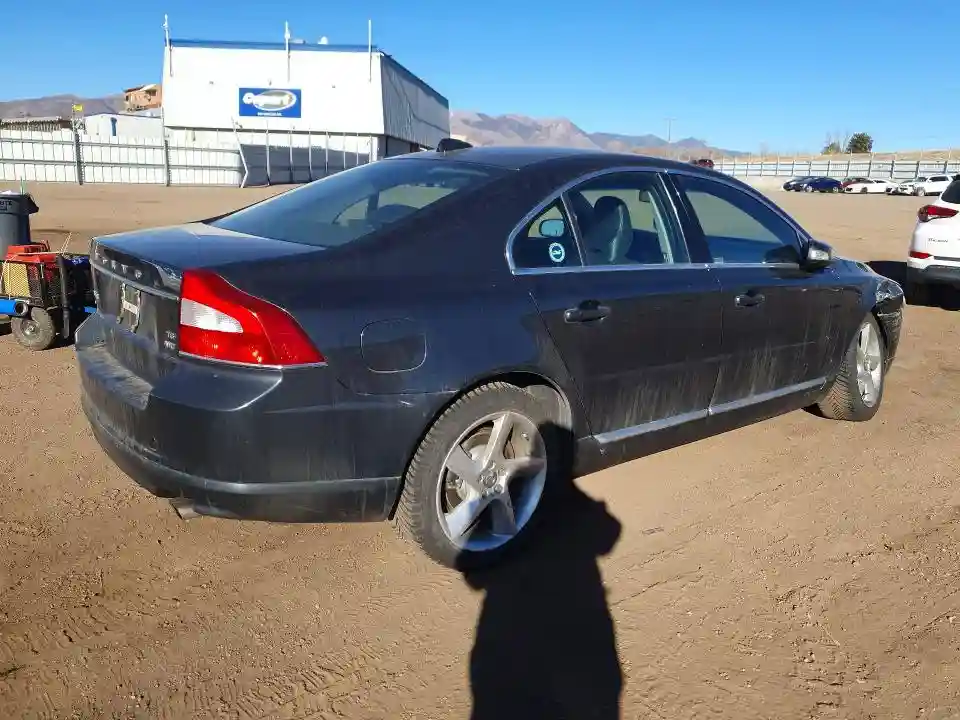 YV1992AH5A1122663 2010 VOLVO S80-2