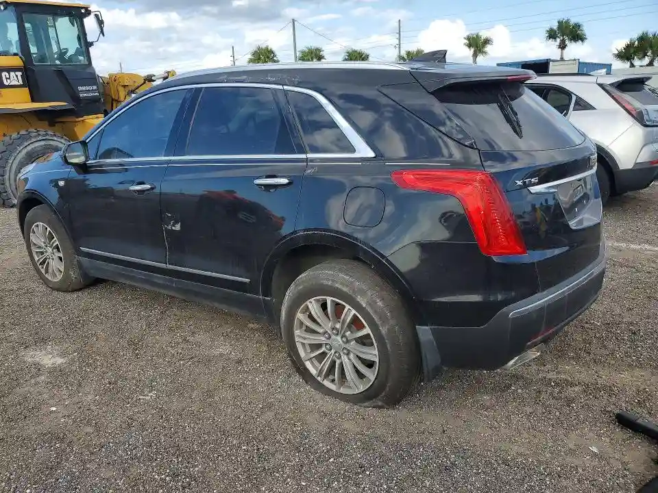 1GYKNCRS7HZ130553 2017 CADILLAC XT5-1