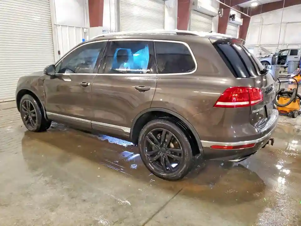 WVGEF9BP8FD006824 2015 VOLKSWAGEN TOUAREG-1