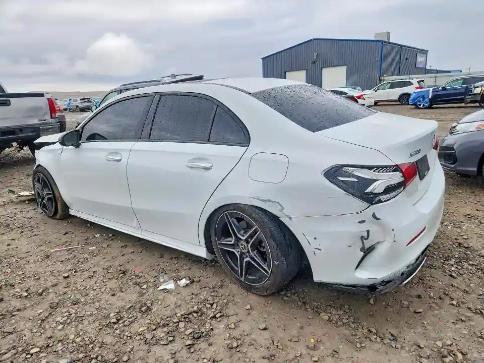 WDD3G4EB5KW022303 2019 MERCEDES-BENZ A-1