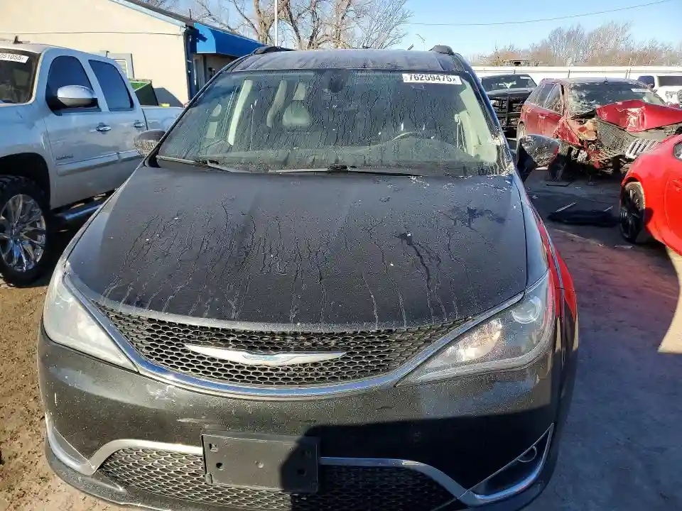 2C4RC1BGXHR571964 2017 CHRYSLER PACIFICA-4