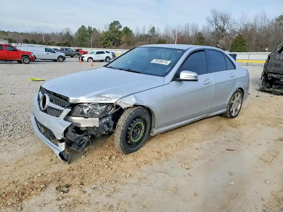 WDDGF5EB5BA460732 2011 MERCEDES-BENZ C-CLASS-0