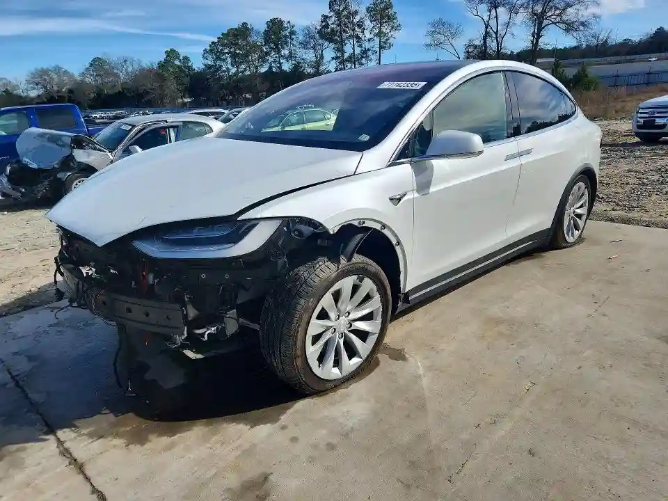 5YJXCAE28LF237752 2020 TESLA MODEL X-0