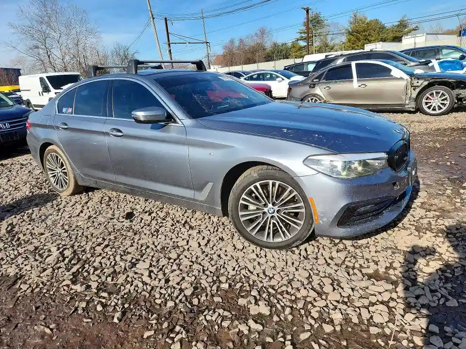 WBAJA7C51JWA71322 2018 BMW 5 SERIES-3