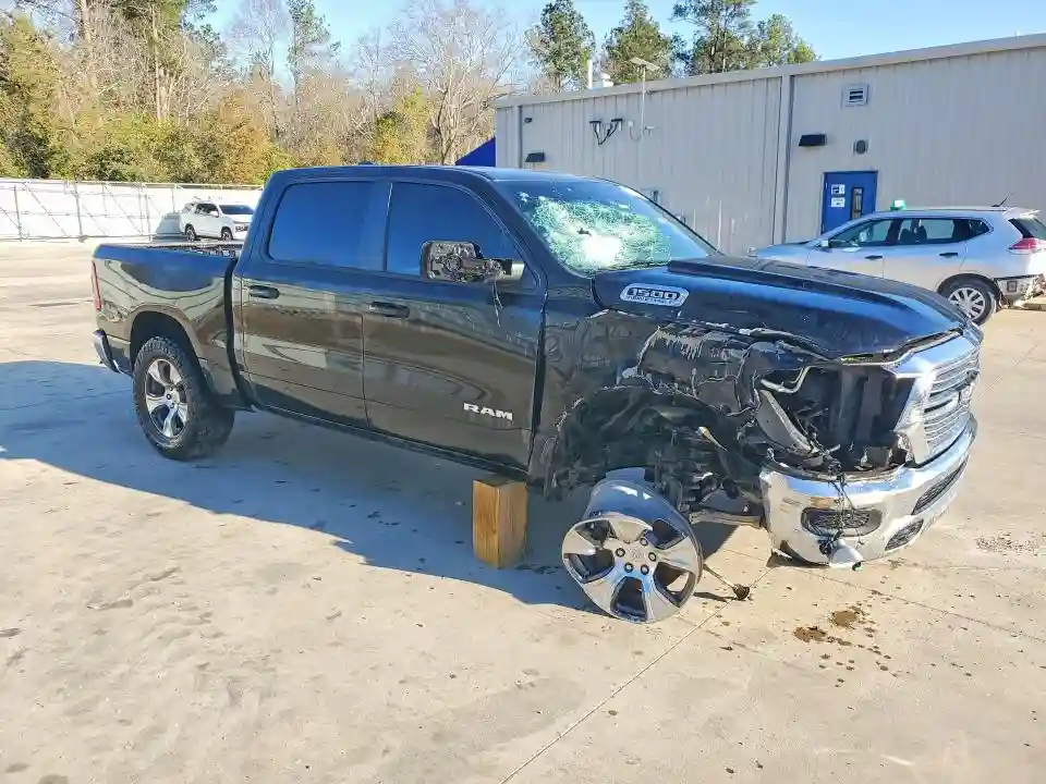 1C6SRFJT3RN178678 2024 RAM 1500-3