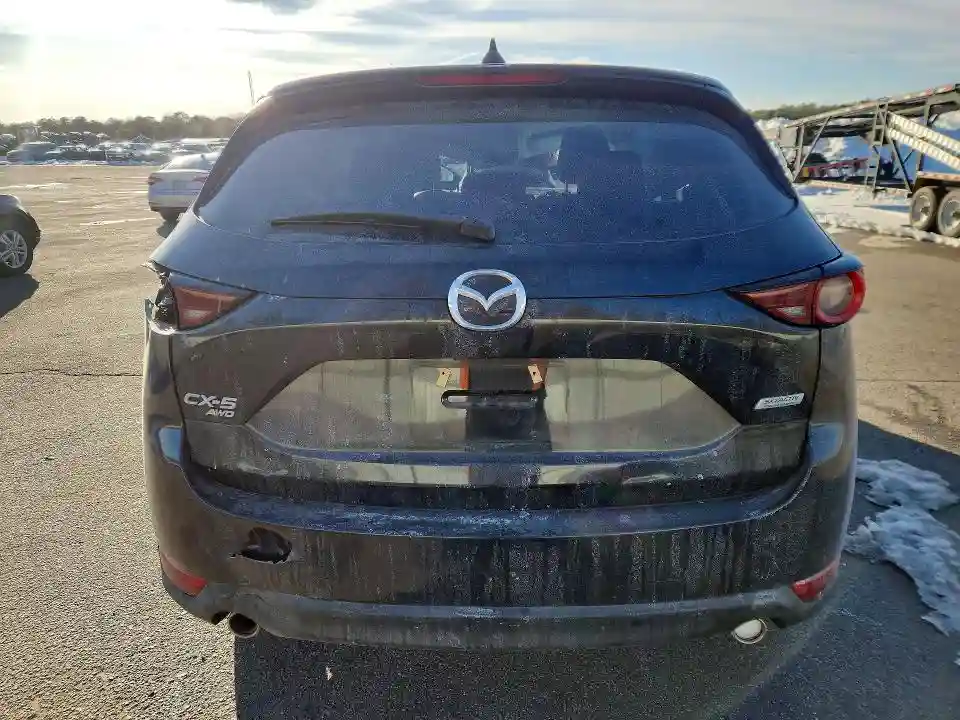 JM3KFBCM1J0390438 2018 MAZDA CX-5-5