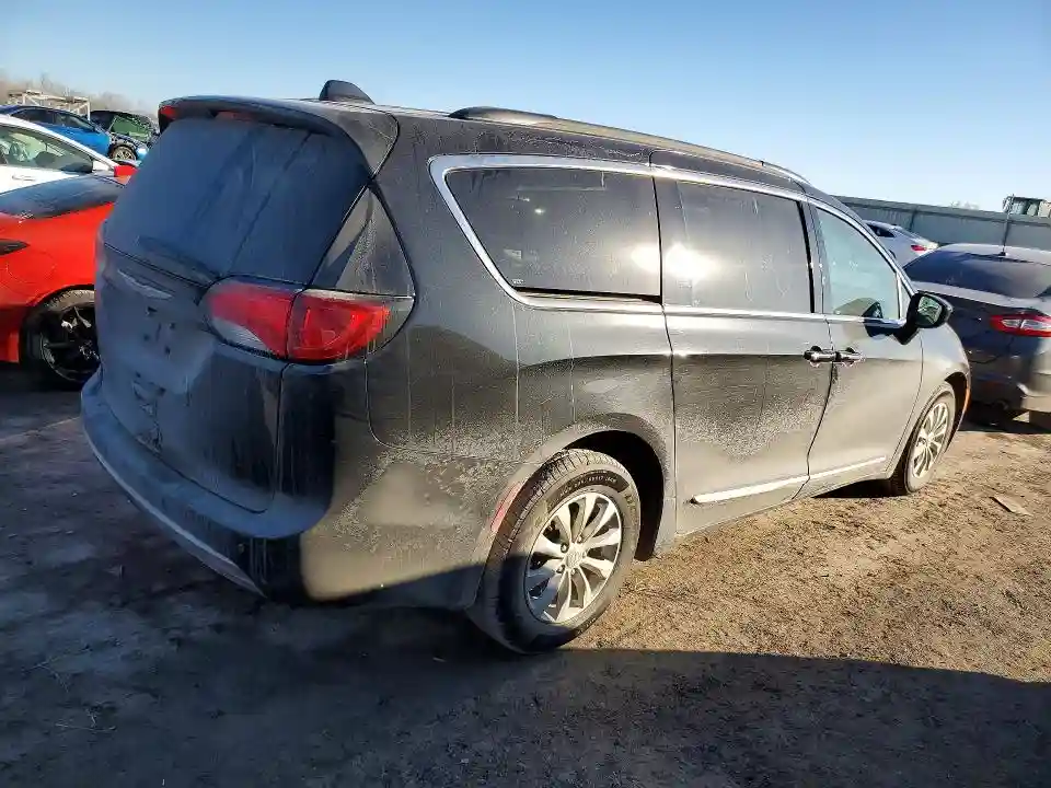 2C4RC1BGXHR571964 2017 CHRYSLER PACIFICA-2