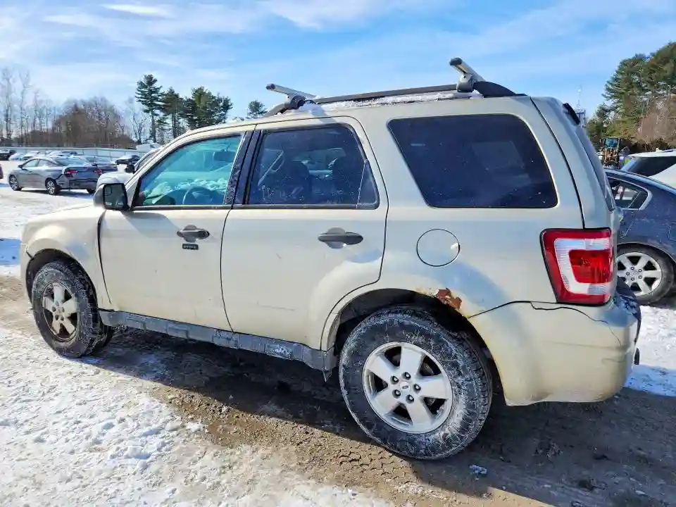 1FMCU9DG4CKB84098 2012 FORD ESCAPE-1