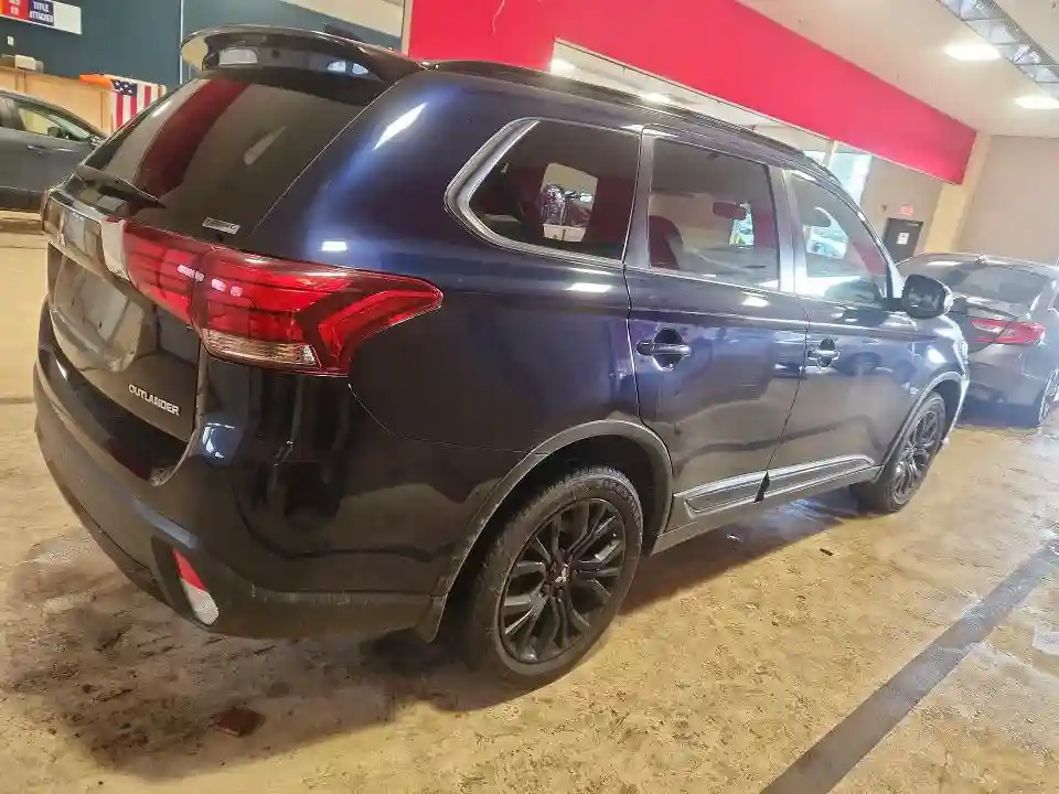 JA4AZ3A37JZ051152 2018 MITSUBISHI OUTLANDER-2