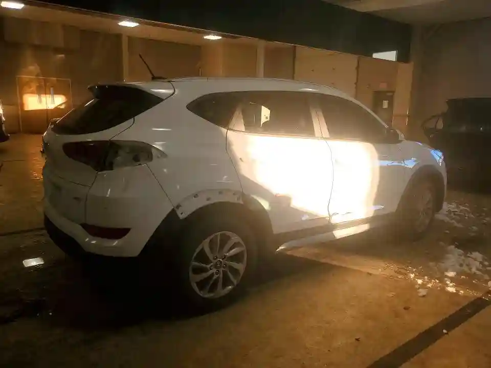 KM8J3CA47HU271085 2017 HYUNDAI TUCSON-4
