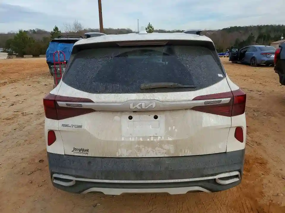 KNDEU2AA9N7339769 2022 KIA SELTOS-5