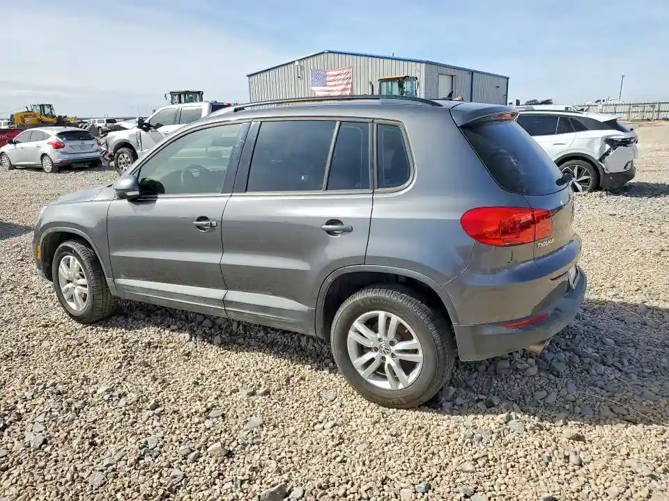WVGAV7AXXGW514144 2016 VOLKSWAGEN TIGUAN-1