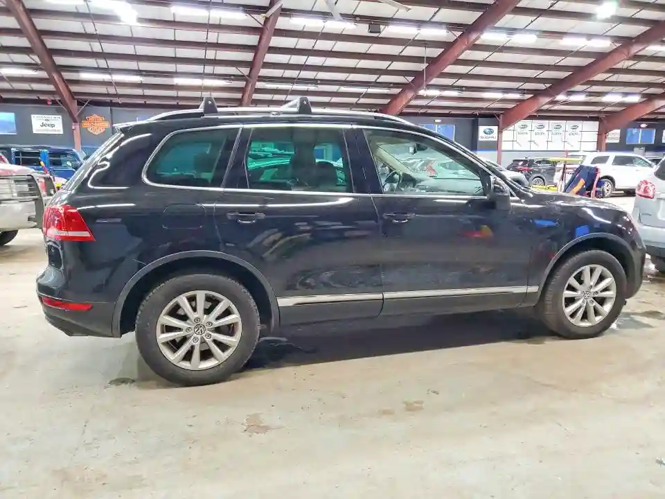 WVGEF9BPXDD002481 2013 VOLKSWAGEN TOUAREG-2