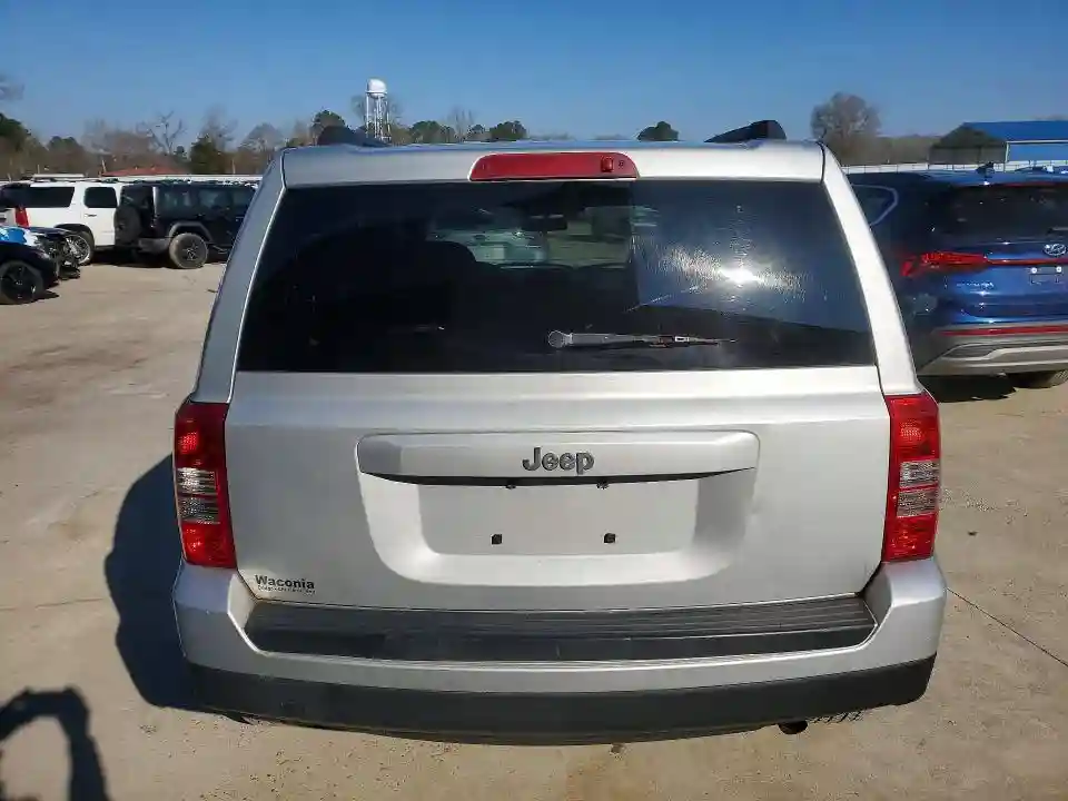 1J4NT1GB8BD119656 2011 JEEP PATRIOT-5