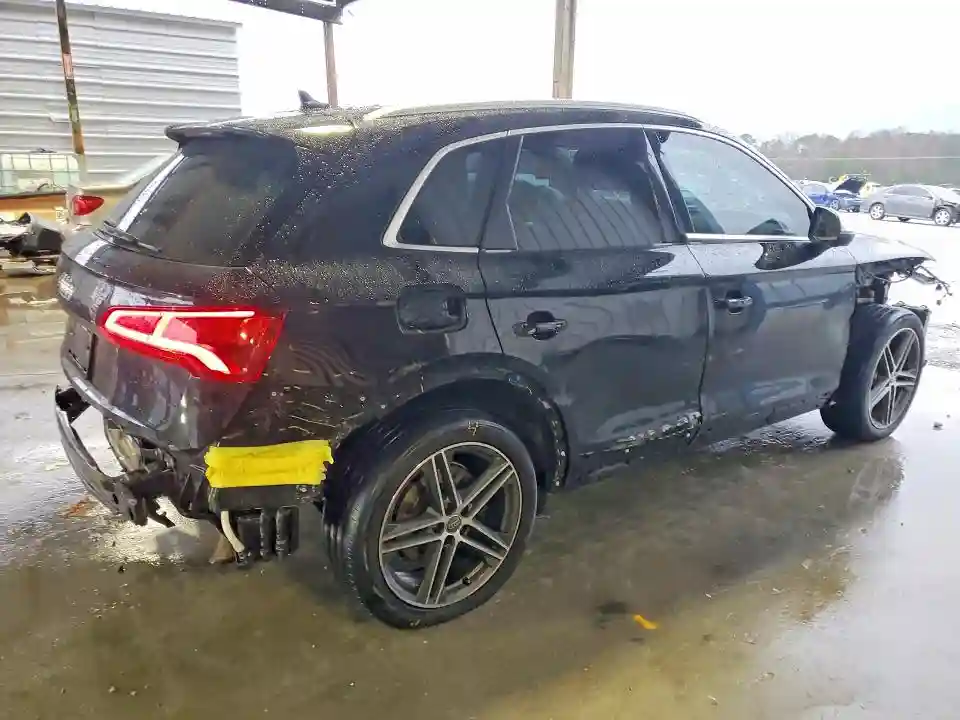 WA1A4AFY5J2201081 2018 AUDI SQ5-2