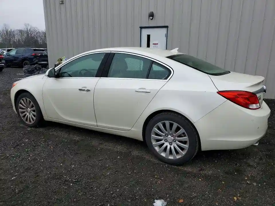 2G4GS5EV1C9215631 2012 BUICK REGAL-2