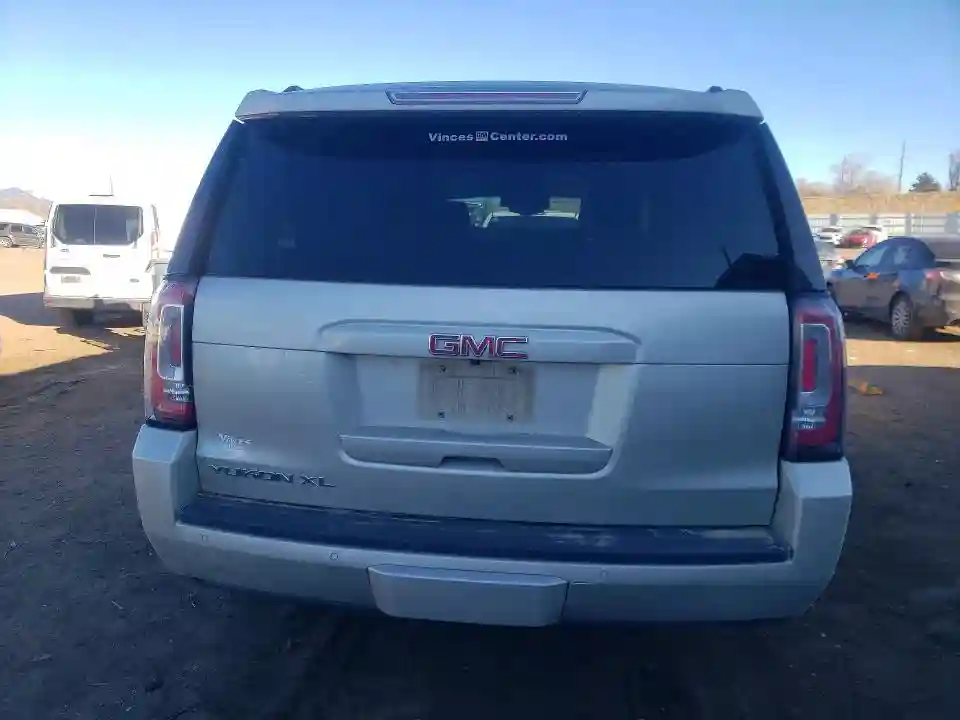1GKS2GKC1HR156837 2017 GMC YUKON-5