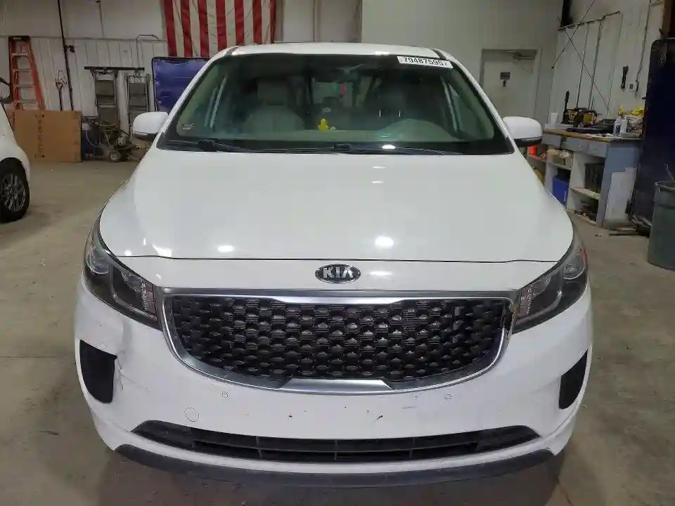 KNDMB5C16H6250753 2017 KIA SEDONA-4