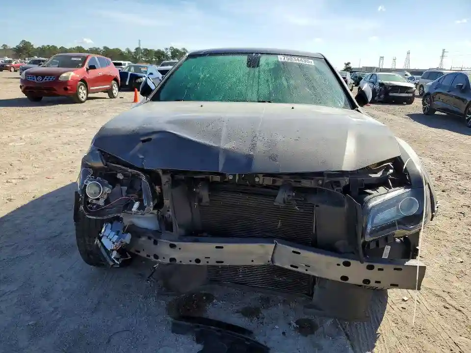 2C3CCAAG2LH201067 2020 CHRYSLER 300-4