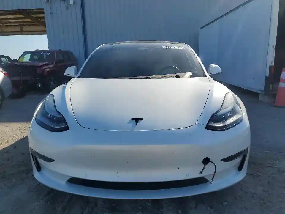 5YJ3E1EB6LF606939 2020 TESLA MODEL 3-4