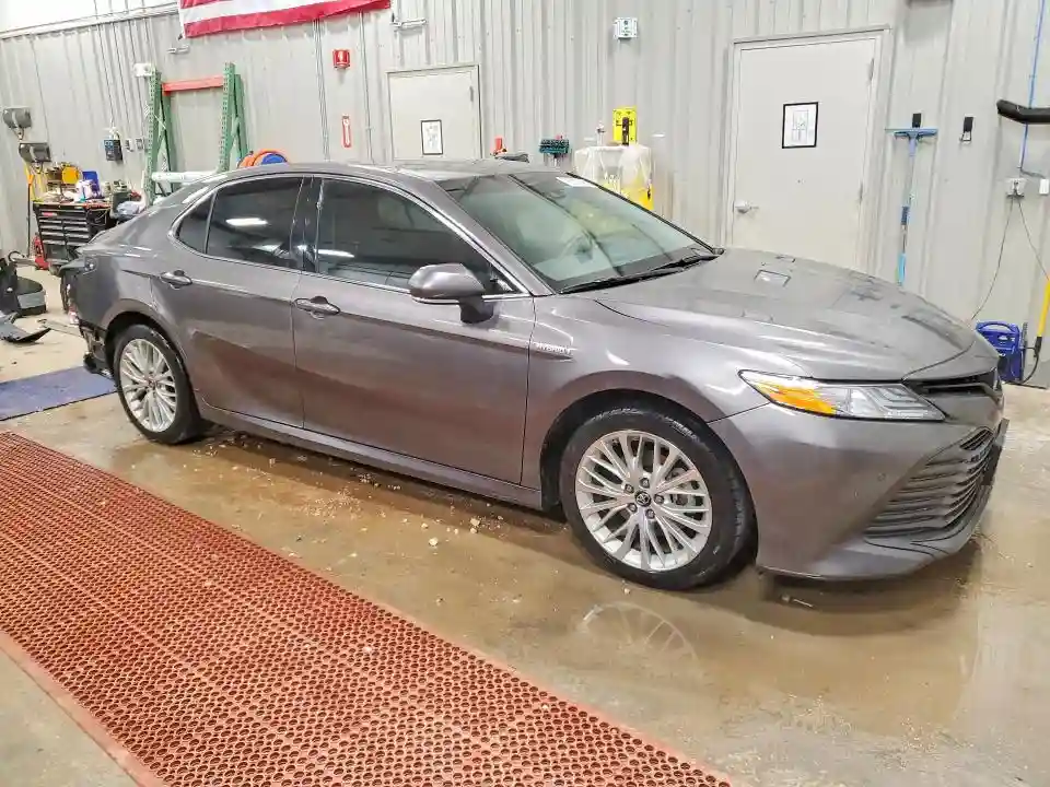 4T1B21HK6JU007622 2018 TOYOTA CAMRY SOLA-3