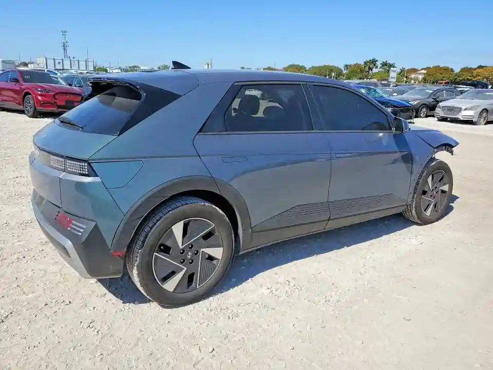 7YAKM4DA7SY006656 2025 HYUNDAI IONIQ-2
