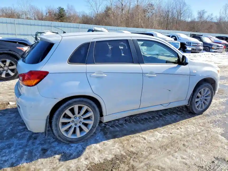 JA4AR4AU5BZ005383 2011 MITSUBISHI OUTLANDER-2