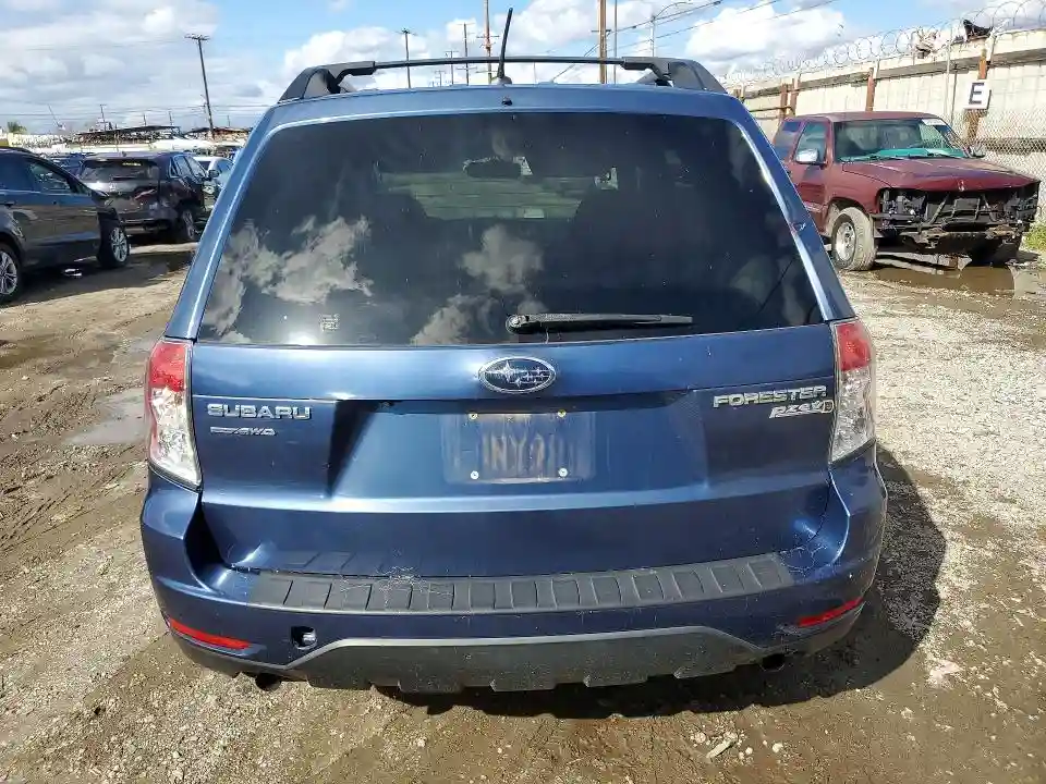 JF2SHADC5BH733579 2011 SUBARU FORESTER-5