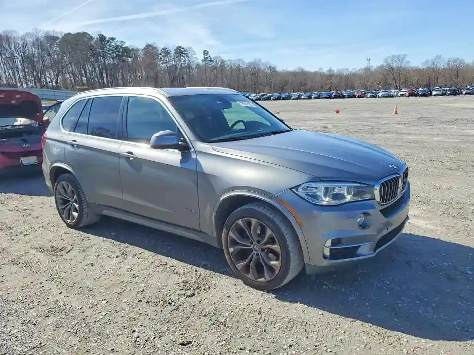 5UXKR2C59H0U18469 2017 BMW X5-3