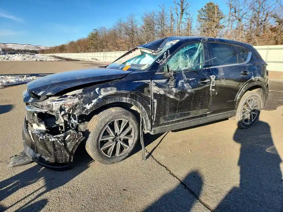 JM3KFBCM1J0390438 2018 MAZDA CX-5-0