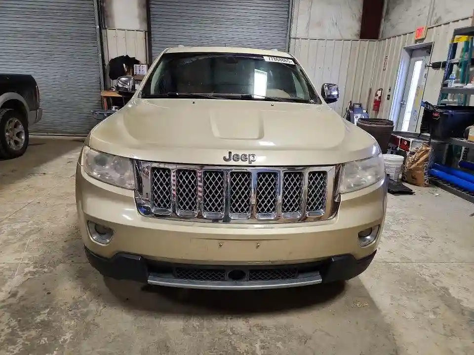 1J4RR6GT4BC620913 2011 JEEP GRAND CHEROKEE-4