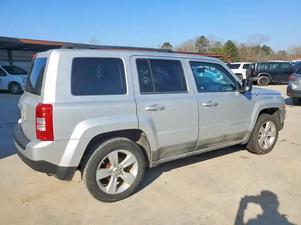 1J4NT1GB8BD119656 2011 JEEP PATRIOT-2