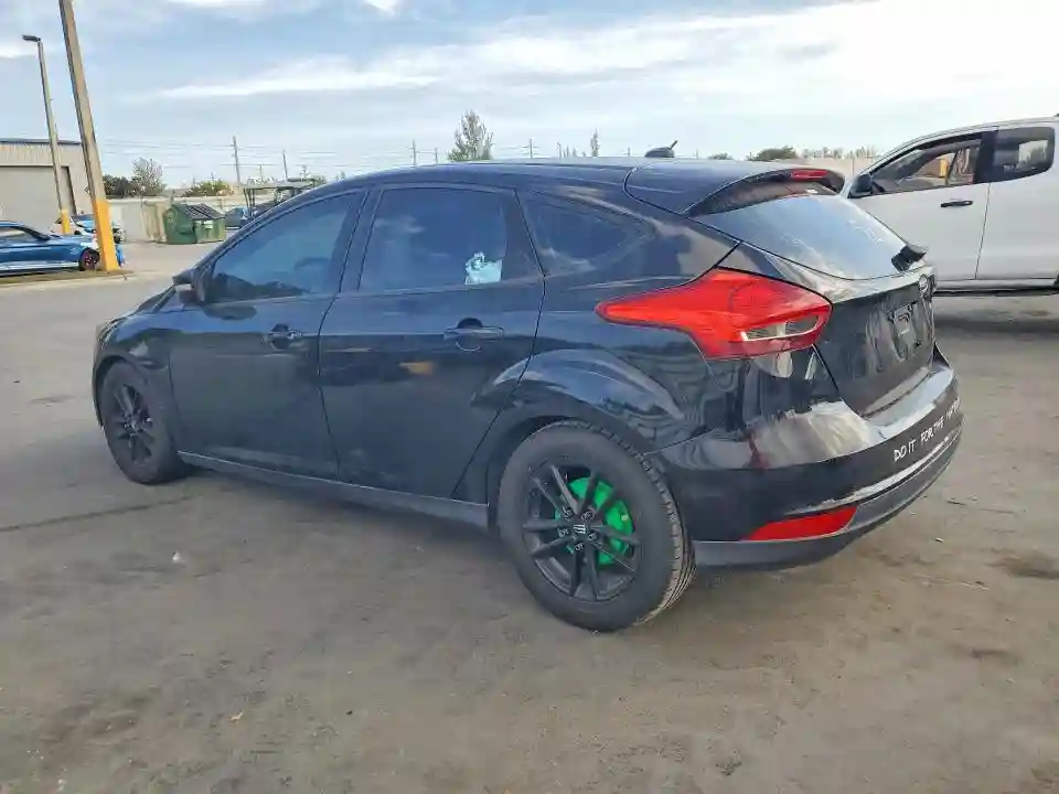 1FADP3K2XGL393601 2016 FORD FOCUS-1