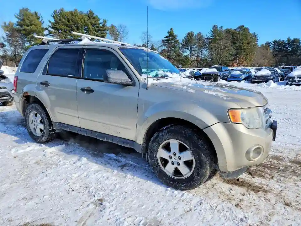 1FMCU9DG4CKB84098 2012 FORD ESCAPE-3